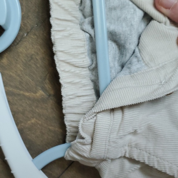 Baby button down and lined cordoroy pants 3-6 months - Picture 3 of 3